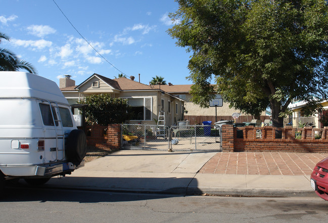 572 12th St in Imperial Beach, CA - Building Photo - Building Photo