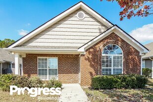 277 Village Dr in Calera, AL - Building Photo