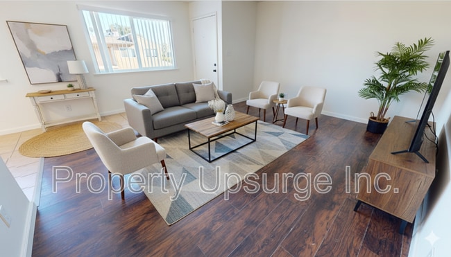 property at 1340 Hobart Dr