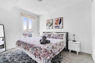 321 NE 26th St, Unit 508 in Miami, FL - Building Photo - Building Photo