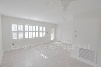 2 Rosedale Dr in Charleston, SC - Building Photo - Building Photo