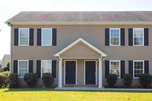 1330 Benley St in Murfreesboro, TN - Building Photo