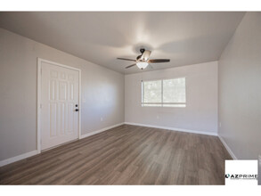 2013 N Hunt Cir in Mesa, AZ - Building Photo - Building Photo