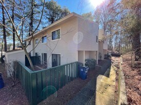 4716 Walden Pond Dr in Raleigh, NC - Building Photo