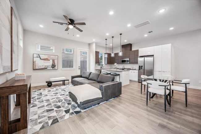 303 Charlock St in Houston, TX - Building Photo - Building Photo