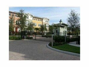 750 Millbrae Ct in West Palm Beach, FL - Building Photo - Building Photo