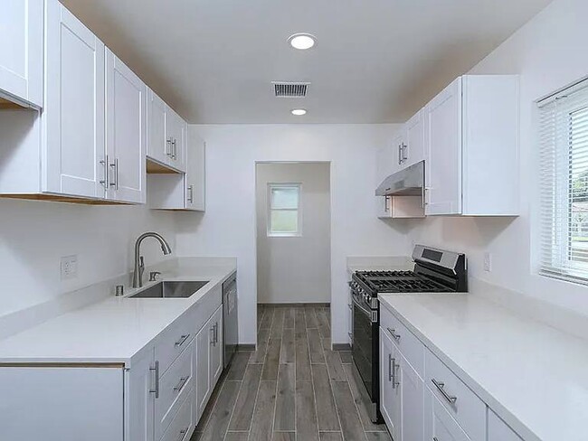7901 Newcastle Ave in Los Angeles, CA - Building Photo - Building Photo