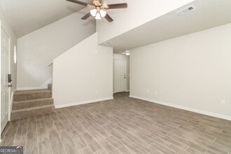 7073 Stonecreek Dr in Douglasville, GA - Building Photo - Building Photo