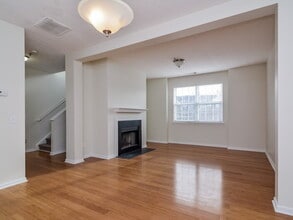 142 Weatherstone Square Dr in Woodstock, GA - Building Photo - Building Photo