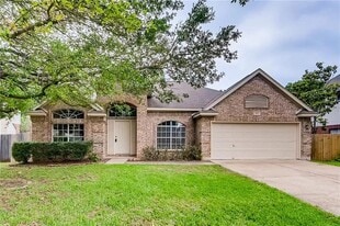 414 Steeplechase Dr in Georgetown, TX - Building Photo