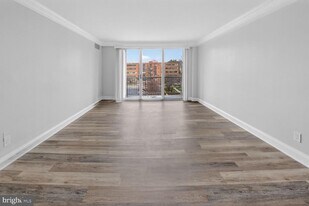 4977 Battery Ln in Bethesda, MD - Building Photo