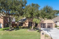 11122 N Country Club Green Dr in Tomball, TX - Building Photo - Building Photo