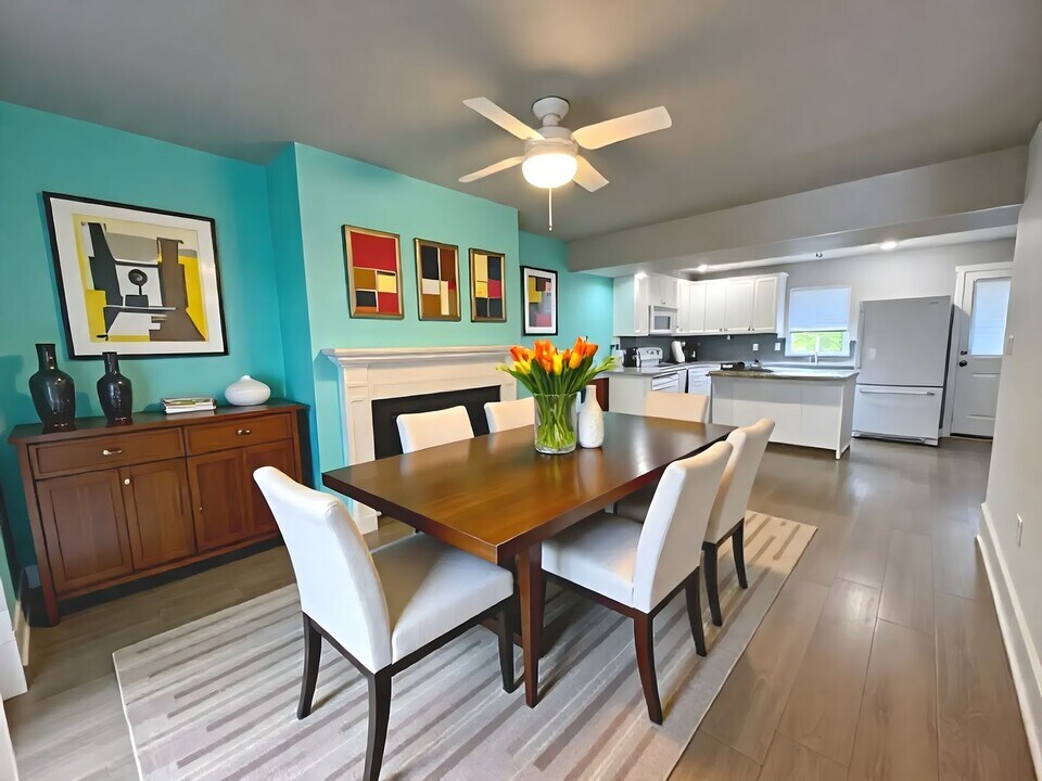 373 Stonehedge Ln in Mechanicsburg, PA - Building Photo