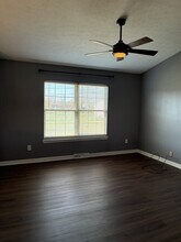 1105 Lobo Dr in Elizabethtown, KY - Building Photo - Building Photo