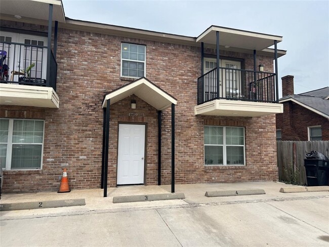4719 Clay St in Houston, TX - Building Photo - Building Photo