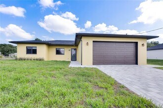3101 E 18th St in Lehigh Acres, FL - Building Photo - Building Photo