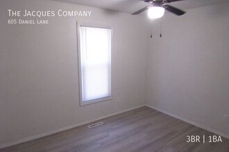 605 Daniel Ln in Willard, MO - Building Photo - Building Photo