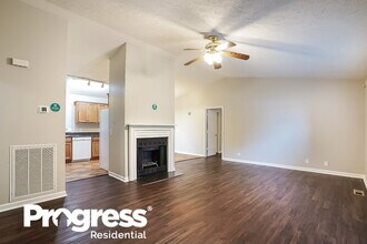 3500 Roundwood Forest Dr in Nashville, TN - Foto de edificio - Building Photo