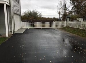 18 Ormerod Ave in Portsmouth, RI - Building Photo - Building Photo