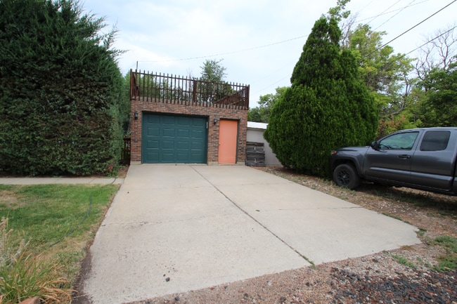 12175 W 8th Ave in Lakewood, CO - Building Photo - Building Photo
