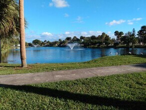 225 Bonnie Blvd in Palm Springs, FL - Building Photo - Building Photo