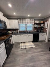 222 S Vine St in Blanchester, OH - Foto de edificio - Building Photo