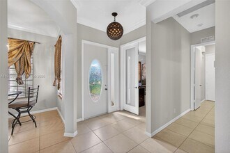 240 Isle Verde Way in Palm Beach Gardens, FL - Building Photo - Building Photo