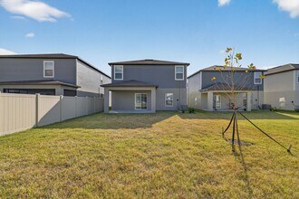 8432 Sea Ray Run in Parrish, FL - Building Photo - Building Photo