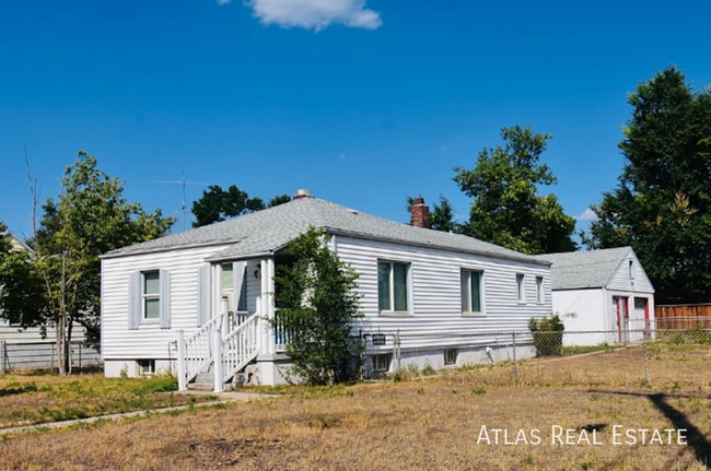 property at 1990 S Huron St