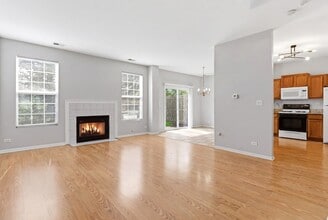 811 Donelson Ct in Naperville, IL - Building Photo - Building Photo