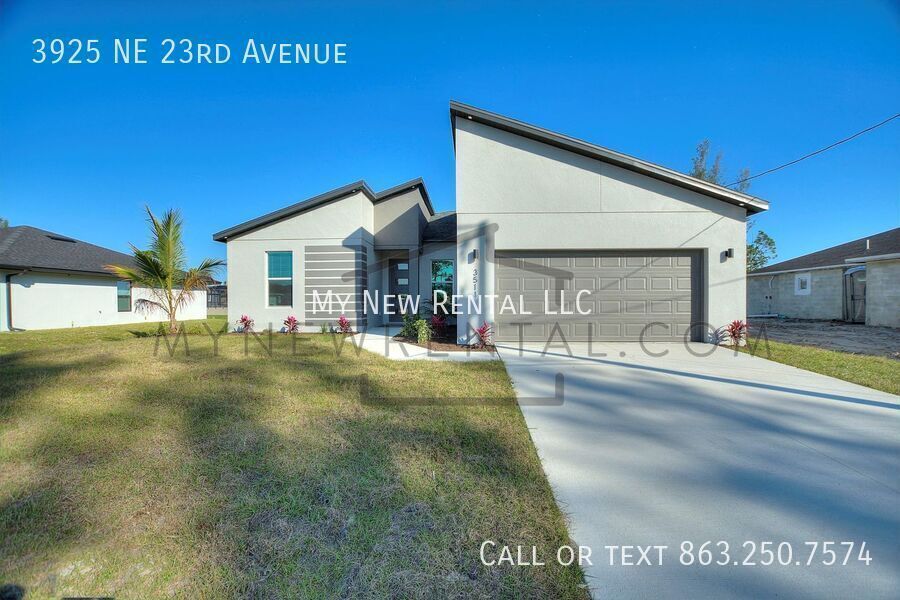 3925 NE 23rd Ave in Cape Coral, FL - Building Photo