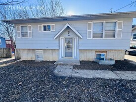 1216 Hackley Ave in Des Moines, IA - Building Photo