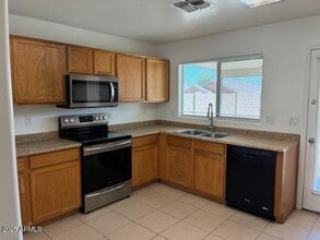 25805 W Kendall St in Buckeye, AZ - Building Photo - Building Photo