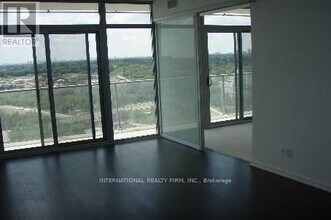 103 The Queensway in Toronto, ON - Building Photo - Building Photo