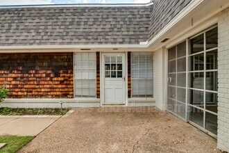 2518 NW 62nd St in Oklahoma City, OK - Building Photo - Building Photo