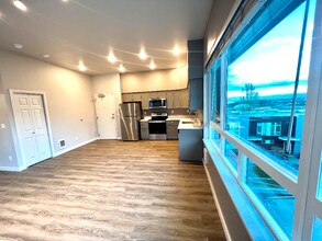 2330 Yakima Ct in Tacoma, WA - Building Photo - Building Photo