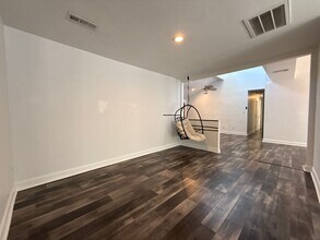 6814 Pence Rd in Charlotte, NC - Building Photo - Building Photo