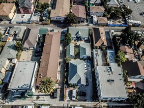 1800 S New England St in Los Angeles, CA - Building Photo - Other