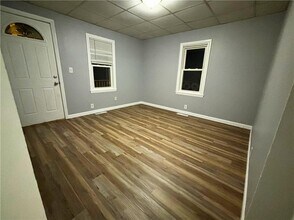 25 Capron St in West Warwick, RI - Building Photo - Building Photo