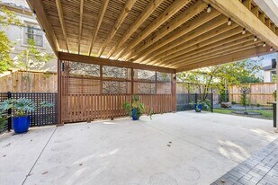 2619 Eastgrove Ln in Houston, TX - Building Photo
