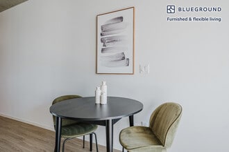225 N Elizabeth St in Chicago, IL - Building Photo - Building Photo