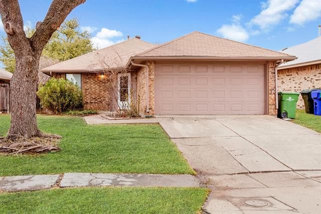 property at 2025 Lorient Dr