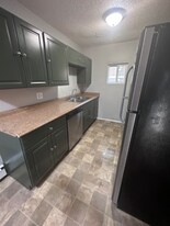 635 10th Ave in Fairbanks, AK - Building Photo