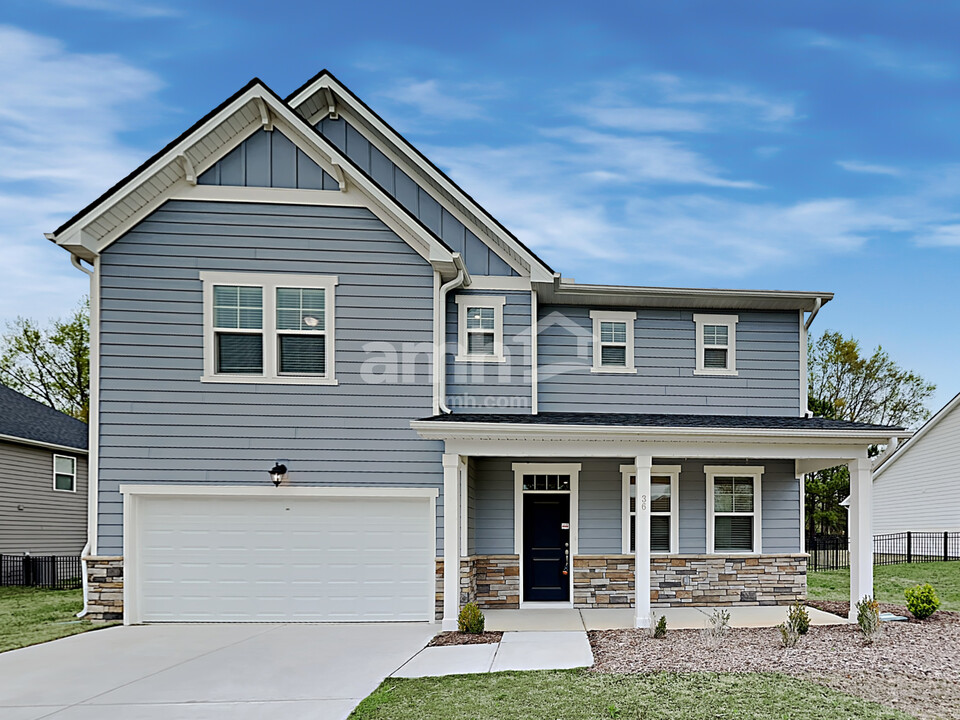36 Gregory Dr in Clayton, NC - Building Photo
