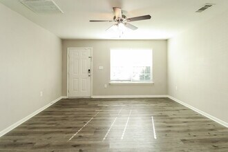 6225 Summerour Place in Charlotte, NC - Building Photo - Building Photo