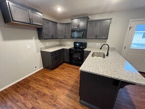 1450 Drayton Ct in Republic, MO - Building Photo - Building Photo