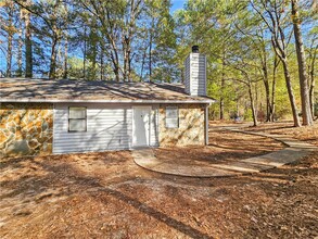 4102 Hawthorne Cir in Smyrna, GA - Building Photo - Building Photo