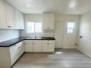 1510 W 53rd St in Los Angeles, CA - Building Photo - Building Photo