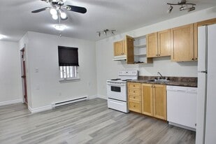 132 almab in Moncton, NB - Building Photo