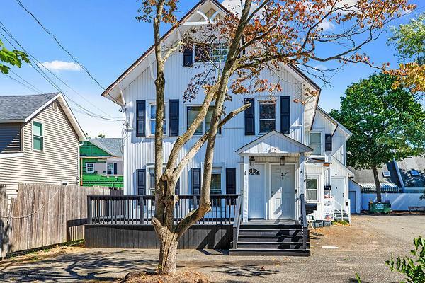 37 Park Ave in Amityville, NY - Foto de edificio